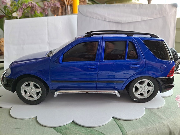 Lelu auto Mercedes Benz Dickie