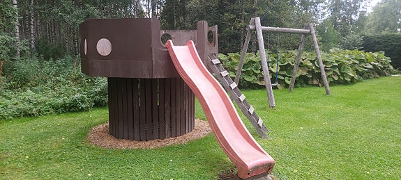 Liukumäki torni maja rakennus