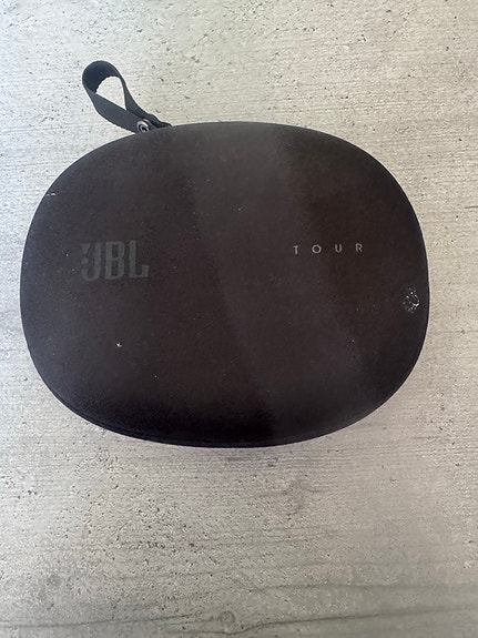 JBL Tour langattomat over-ear kuulokkeet musta