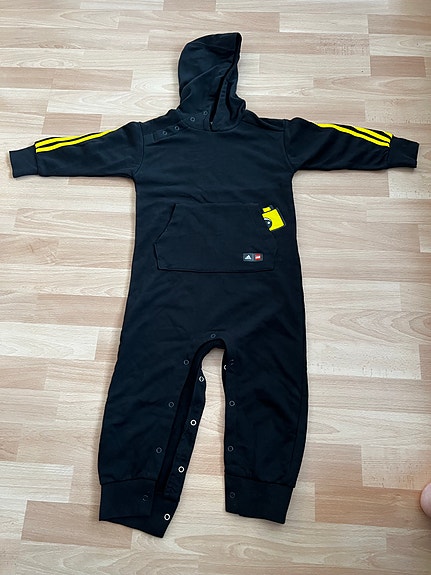 Adidas LEGO lasten jumpsuit koko 104 musta unisex