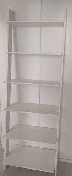 Myydään valkoinen kirjahylly/hylly