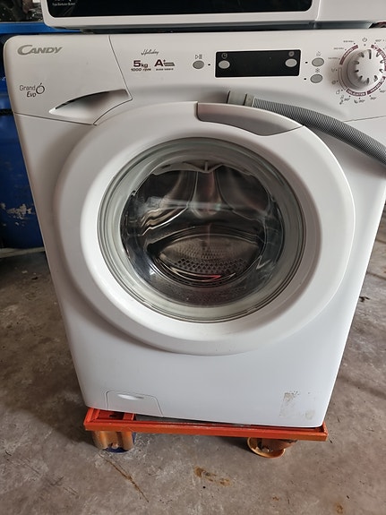 Candy Grand Evo Holiday EVO3 1052D-S edestä täytettävä pesukone 5 kg valkoinen