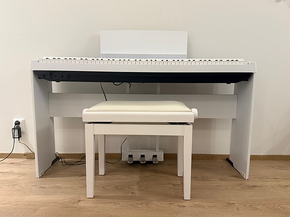 Yamaha P-125 Piano Valkoinen.