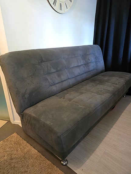 Levitettävä sohva