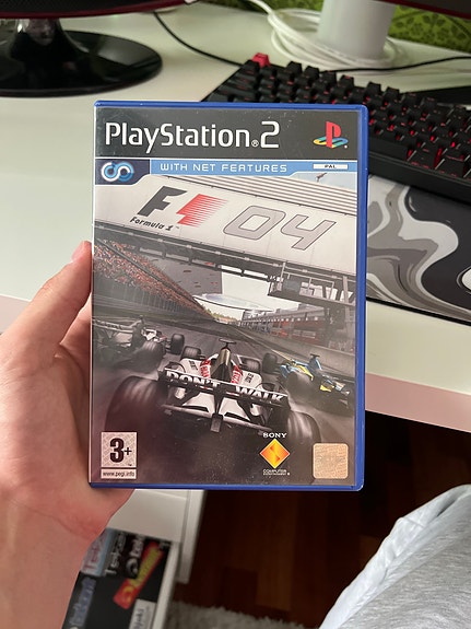 F1 04 PlayStation 2 peli