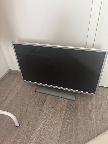 32" taulutelevisio