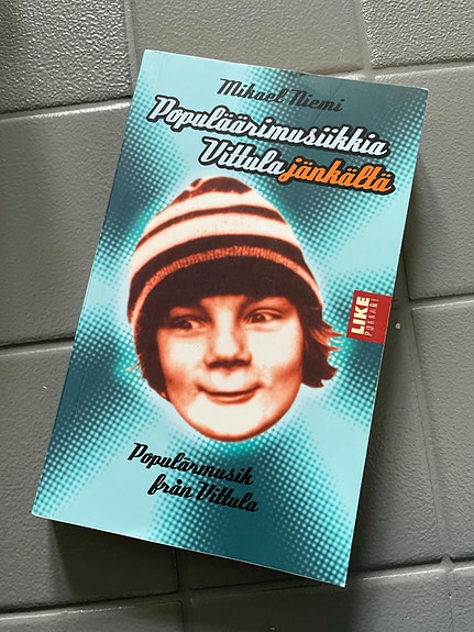Mikko Niemi: Populaarimusiikkia Vittulajänkältä pokkari