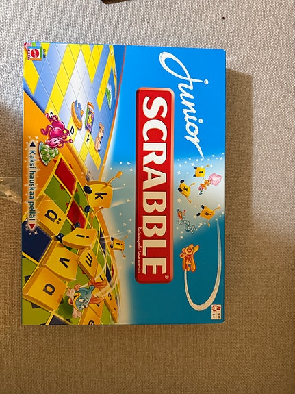 Scrabble Junior lautapeli