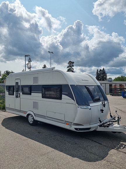Vuokrataan asuntovaunu Hobby Exellent