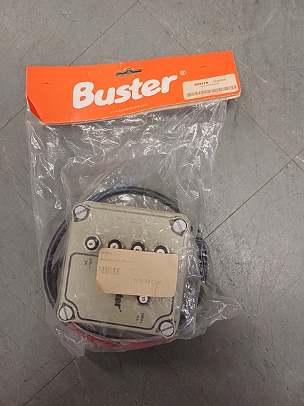 Buster sulakekotelo