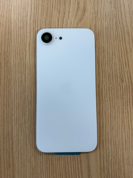 iPhone 16e takalasi