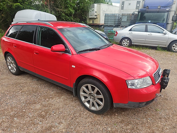 Audi A4 punainen farmari