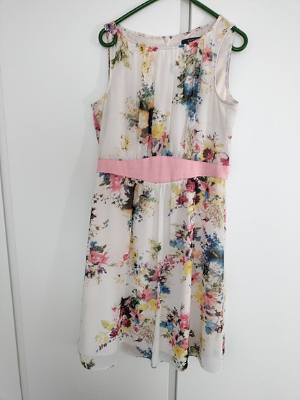 Esprit vuorellinen sifonki-mekko S36