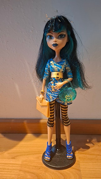 Monster high nukke