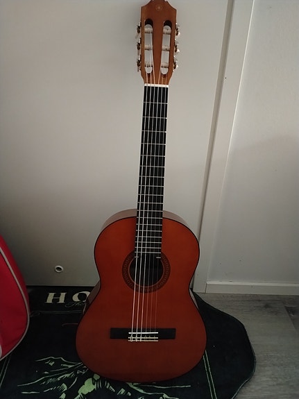 yamaha cgs102A kitara