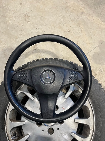 W204 nahkaratti