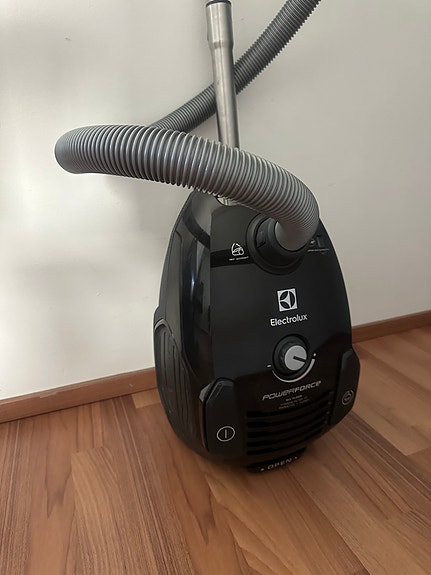 Myydään Electrolux-imuri, täysin kunnossa.