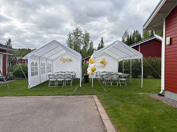 Vuokrataan juhlatelttoja ja kalusteita