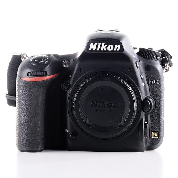 Nikon D750 -kamera (SC: 30560) (käytetty)