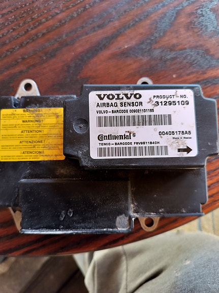 Volvo V50 airbag ohjainlaite