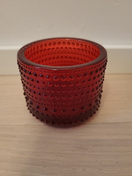 Iittala Kastehelmi tuikkukippo punainen