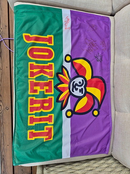Jokerit fanilippu mm. Teemu Selänteen nimmarilla