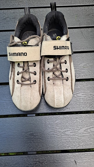 Myydään Shimanon pyöräilykengät