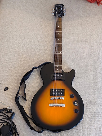 Epiphone Les Paul Player Pack Vintage Sunburst & Rocksmith Real Tone Cable