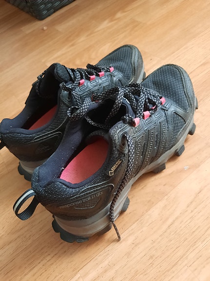 Adidas Response lenkkarit koko 36,5