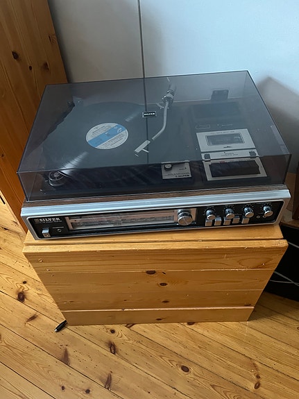 Stereo yhdistelmä+levyt