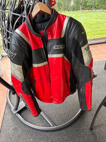 Vintage Dainese nahkatakki, miesten koko 52