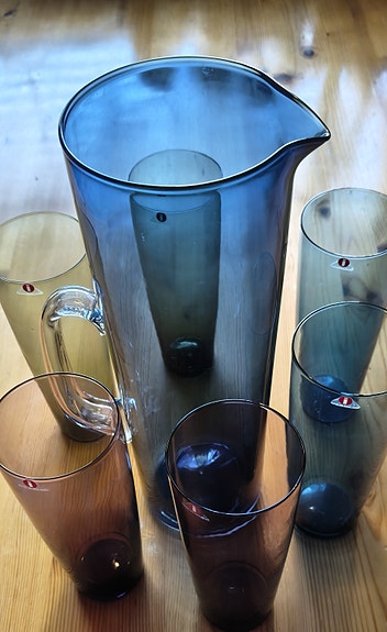 Iittala i-kaadin (Sarpaneva) + 6 kpl mehulasit 2204 (Wirkkala)
