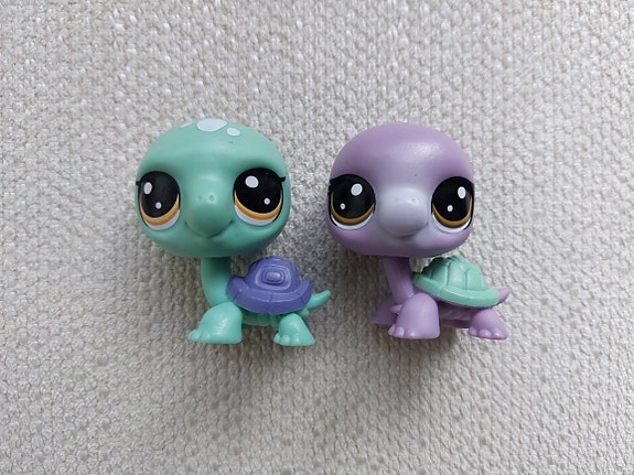 LPS-kilpikonna figuureja