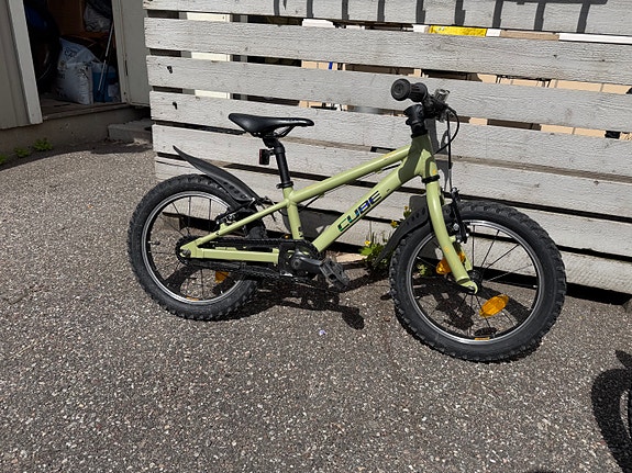 Cube Acid 160 lastenpyörä 16"