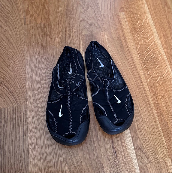 Nike sandaalit/ kesäkengät  31