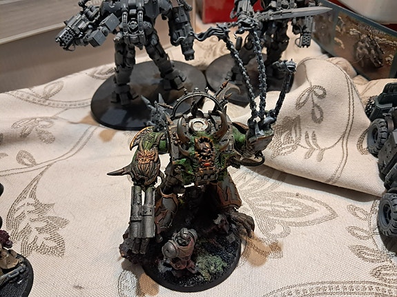 Warhammer 40k: Tee-se-itse Helbrute