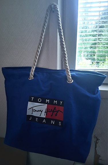 Iso kassi Tommy