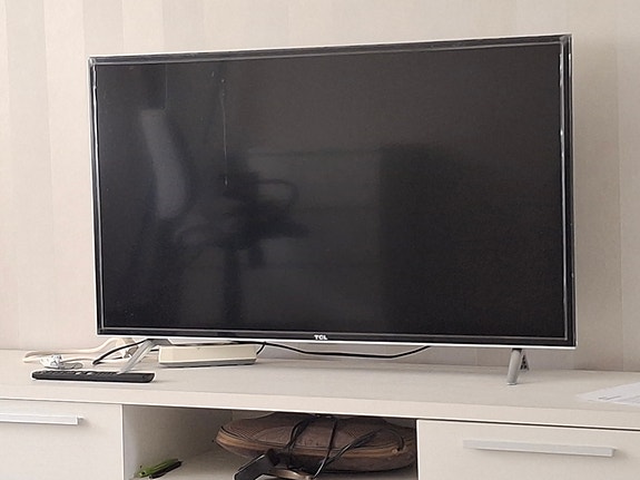 TCL 40" Full HD Smart TV (40DS500)