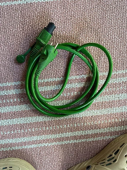 Vihreä auton johto ulkokäyttöön defa
