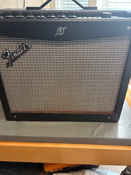 Fender mustang-3 kitaravahvistin 100W