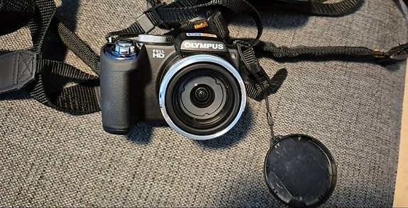 Olympus SP-720UZ Kamera