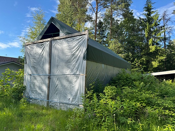 Puurunkoinen pressutalli