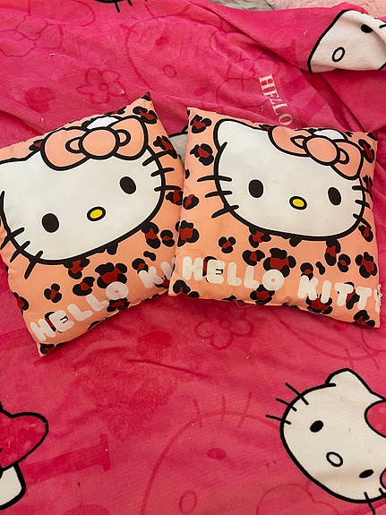 Hello Kitty tyynyt 2 kpl
