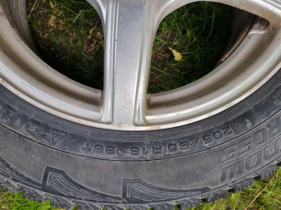 Snowcross nastarenkaat 205/60 R16 alumiinivanteilla