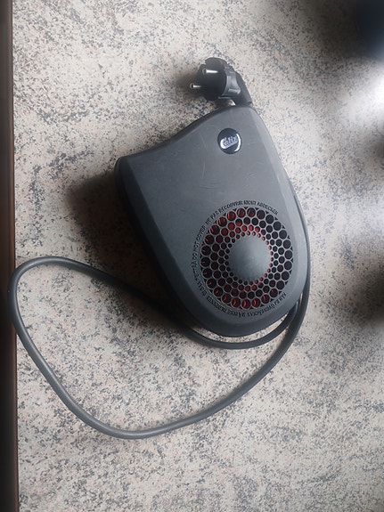 auton lämmitin 1200W