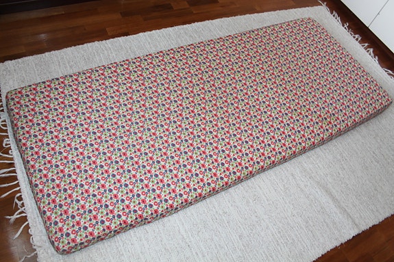 Patja vaahtomuovi siisti koko 190x80x9cm pehmeä vaahtomuovipatja alusta