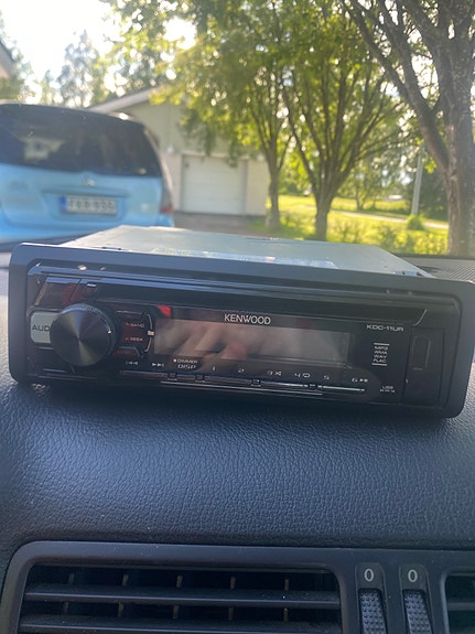 Kenwood autosoitin