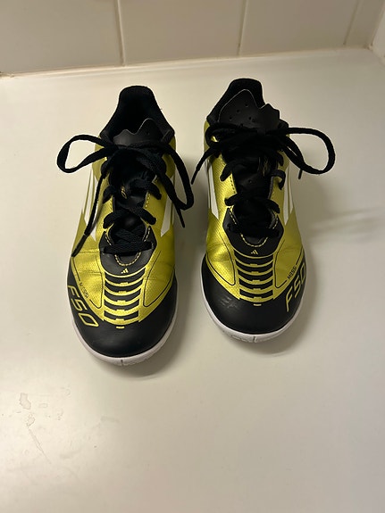 Adidas F50 Messi futsal-kengät keltamusta koko 34