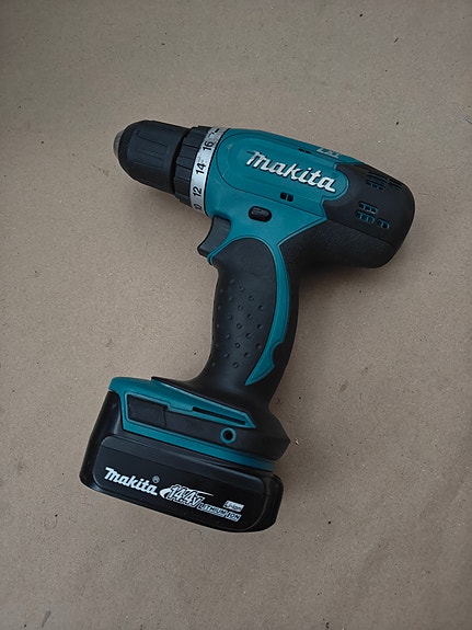 Makita akkuporakone DDF343