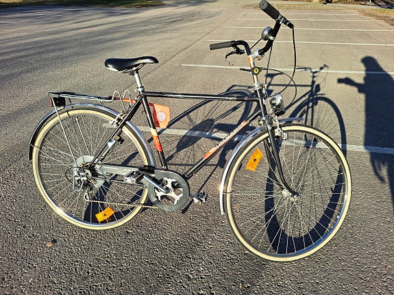 Miesten Helkama maantiepyörä 28" miehille